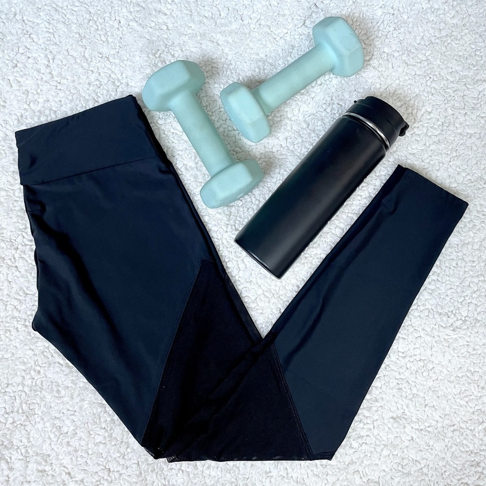 Onzie Track Mesh Cutout Leggings | S/M | Black